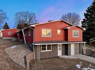 910 4th Ave, Madison, MN 56256