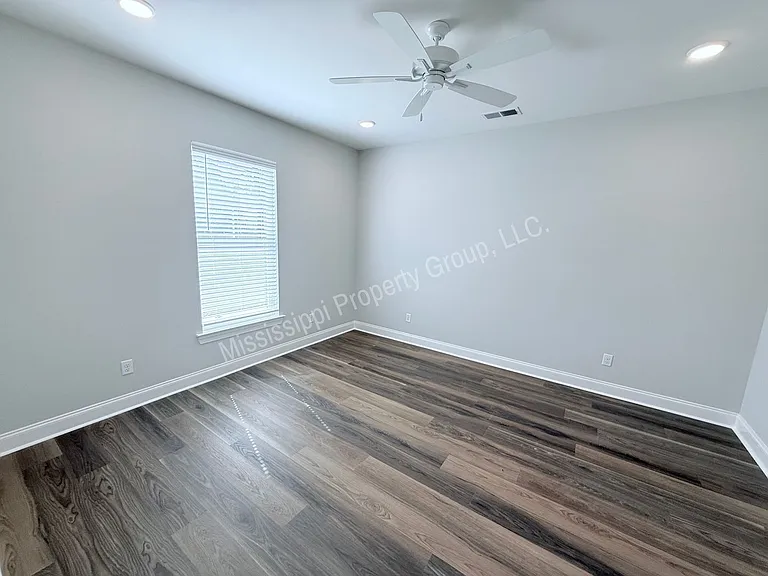 3532 Fenwick Way — Photo 13