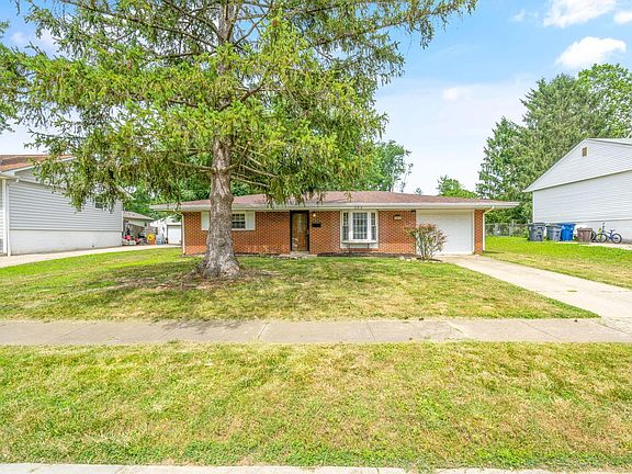 3rd image of 282 Imperial Dr