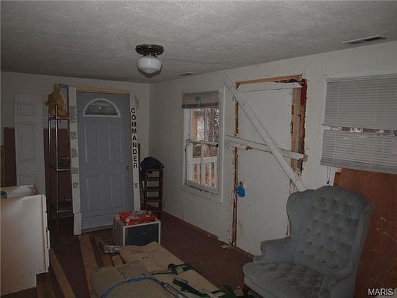 3rd image of 9432 Marlowe Ave