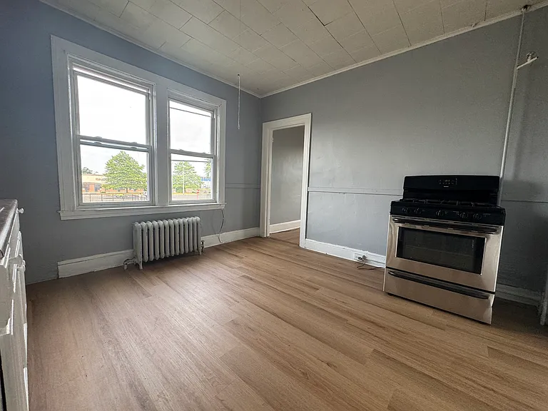 14 Standish St #2E — Photo 13