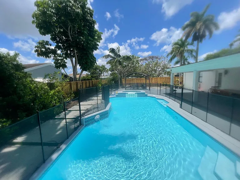 15230 SW 154th Ave — Photo 13
