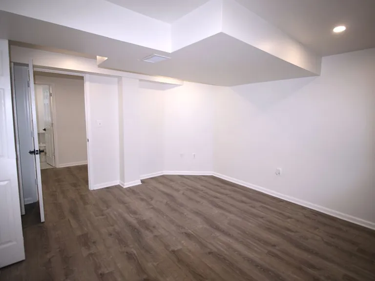 11703 Caplinger Rd #3 — Photo 6