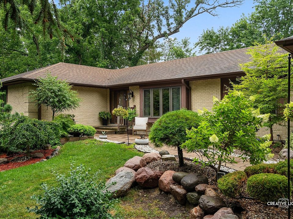 1st image of 8N153 Grand Arbor Ln