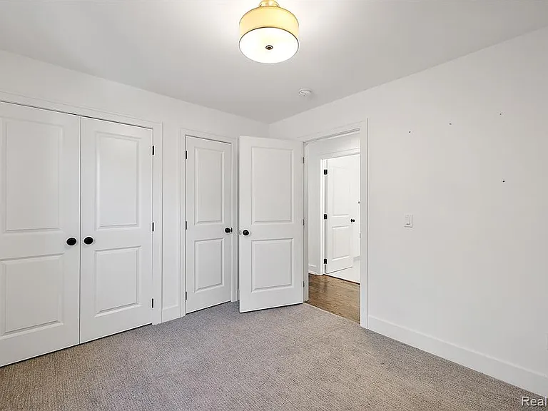 811 Smith Ave — Photo 32