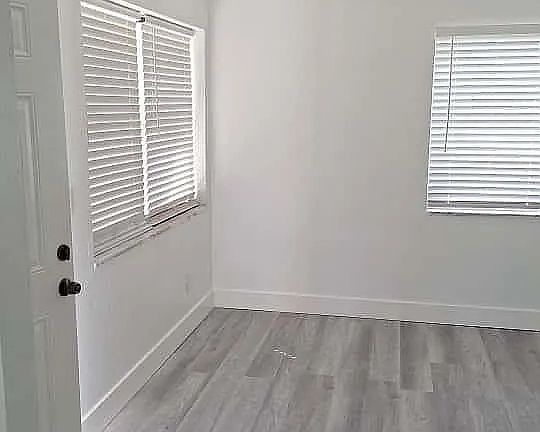 3rd image of 1557 NE 148th St #1557