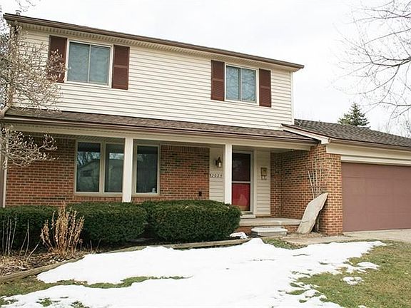 2nd image of 2025 Wiltshire Ct