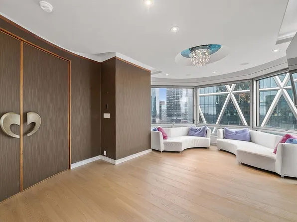 301 W 57th St APT 39E, New York, NY 10019