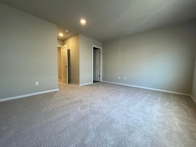 15668 NW Linder St — Photo 15