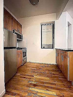 2nd image of 327 E 90th St #5D