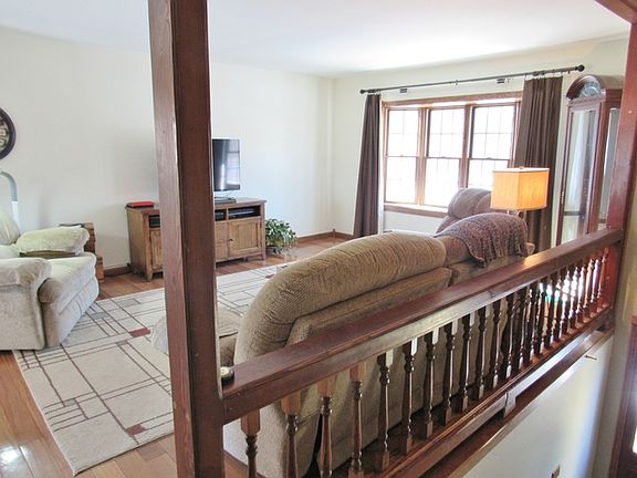 4th image of 36513 N James Dr