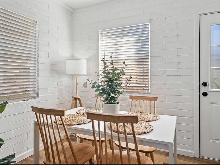 1627 N Bryant Ave #D — Photo 5