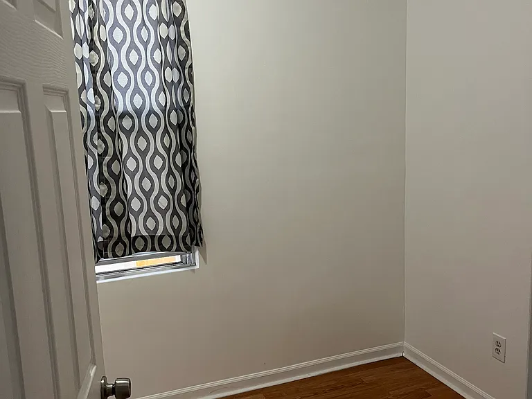 1716 W Cermak Rd #1 — Photo 14