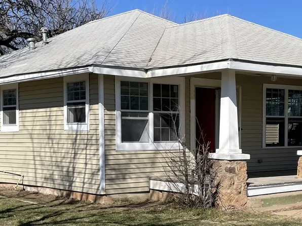 612 W 11th St, Cisco, TX 76437