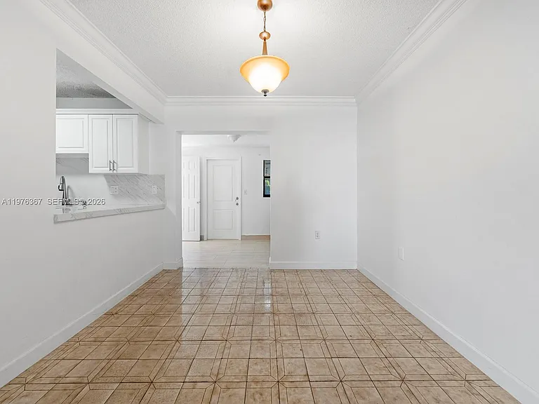 7121 SW 102nd Ct — Photo 6