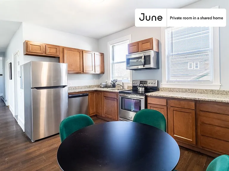 16 Glenway St #B — Photo 10