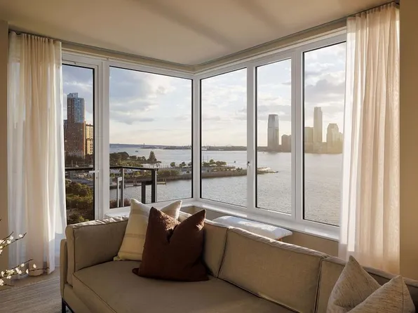 450 Washington St #305, New York, NY 10013
