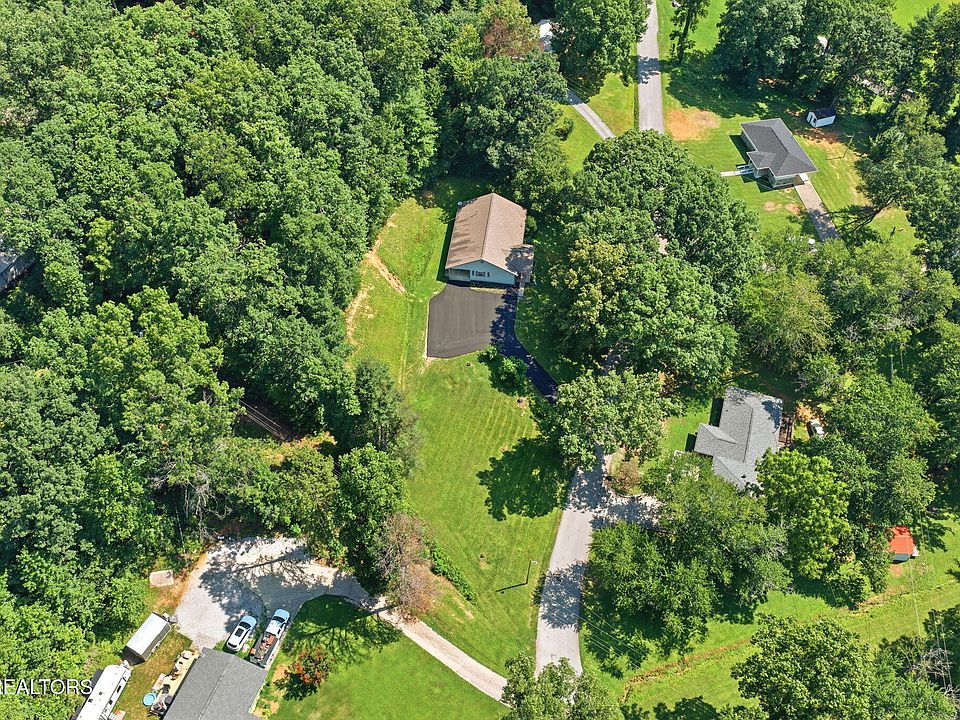 1st image of Skyline Dr