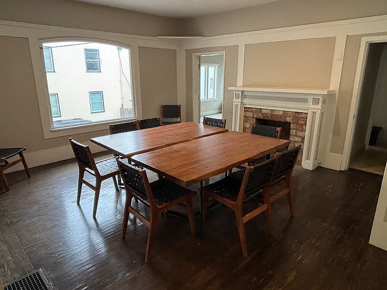 2434 Warring St #20 — Photo 7