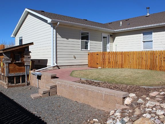 3rd image of 1510 Hackney Dr