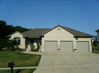 3921 Oak Ridge Dr SE, Cedar Rapids, IA 52403