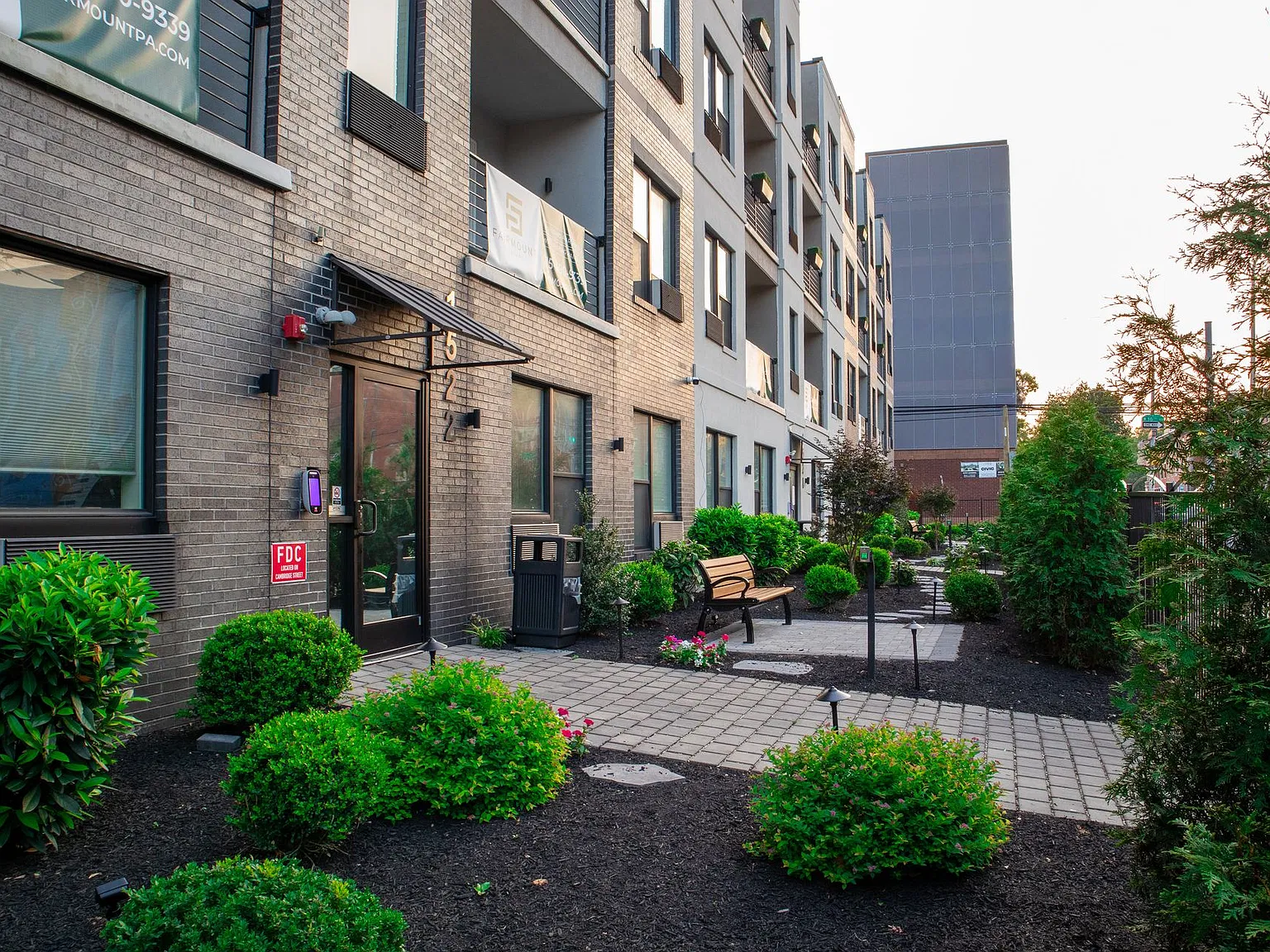 Fairmount Square — Photo 4