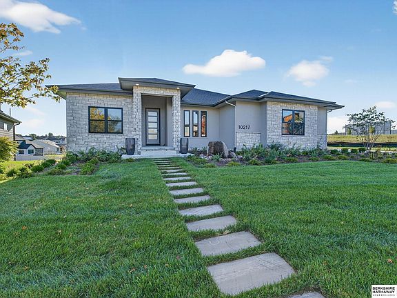 5th image of 10217 S 183rd Avenue Cir