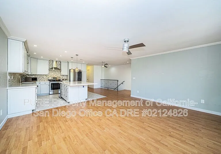 7525 Jerez Ct #H — Photo 14