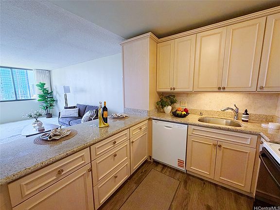 4th image of 1255 Nuuanu Ave #2209