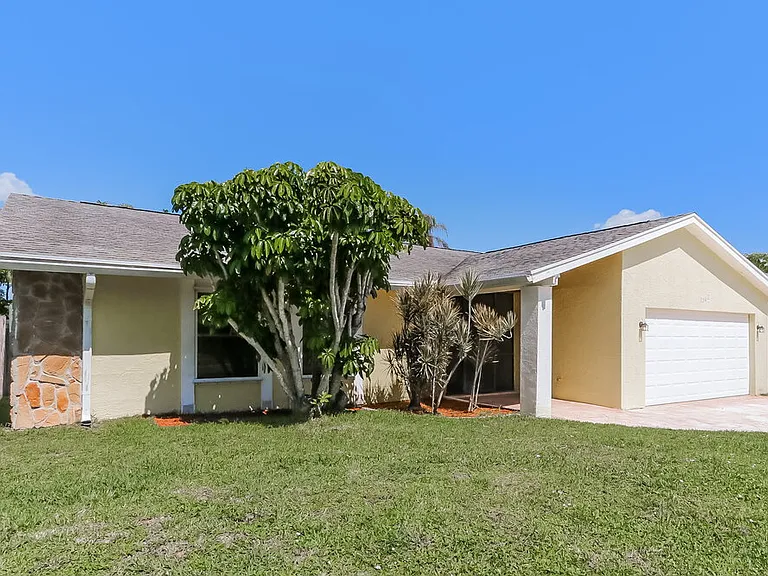 147 Viscaya Ave — Photo 3