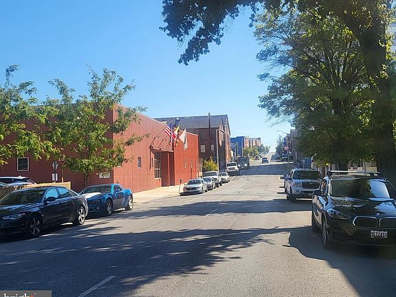 3rd image of 425 E Preston St