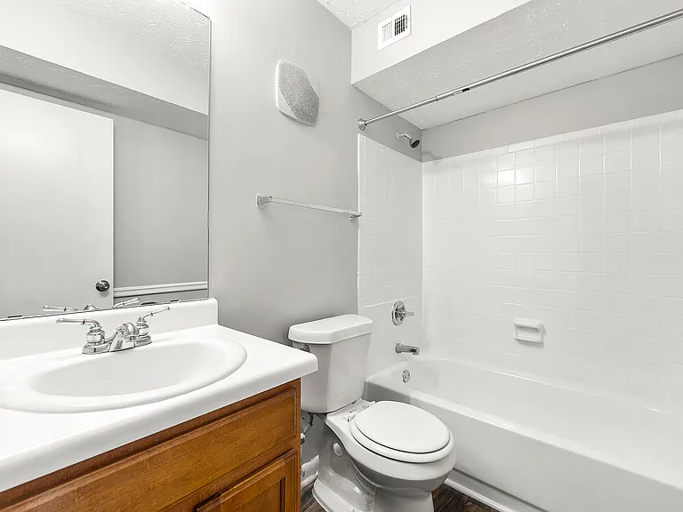 Bradford Gwinnett Apartments — Photo 16