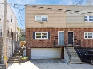 365 Hermitage St, Philadelphia, PA 19128