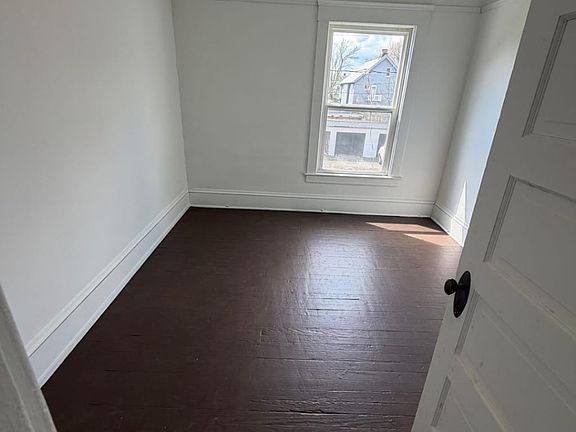 2nd image of 3306 W 98th St