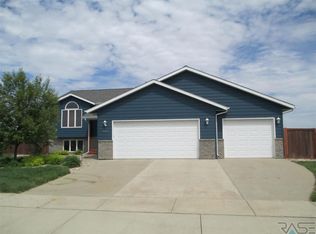 1010 N James Ave, Tea, SD 57064