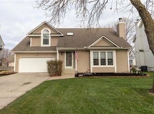 2108 S Lennox Dr, Olathe, KS 66062