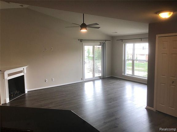 3rd image of 16056 Morningside #269
