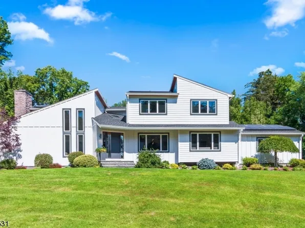 86 Heritage Ct, Woodcliff Lake Boro, NJ 07677