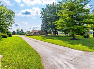 861 Hessen Rd, Columbus, MI 48063