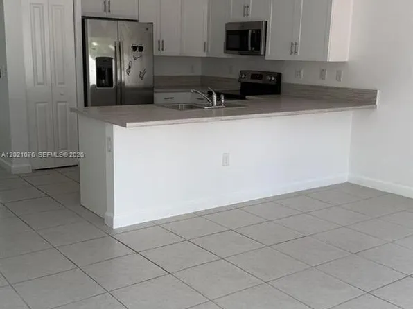 3440 W 111th Pl, Hialeah, FL 33018