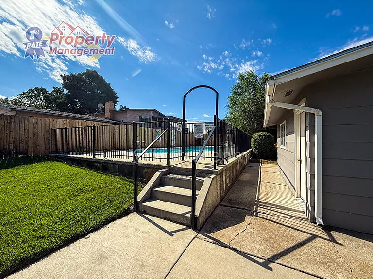 5679 W Dorian Ln — Photo 17