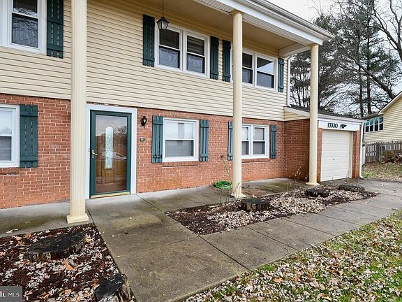 3rd image of 13330 Kirkdale Ct