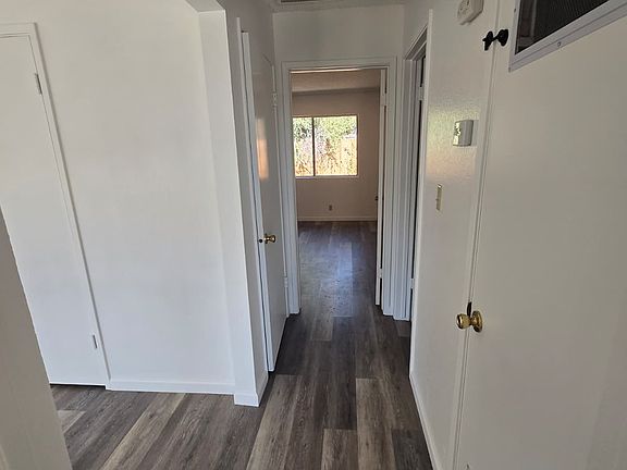 5th image of 3840 N Fruit Ave #28