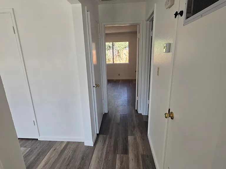 3840 N Fruit Ave #28 — Photo 5
