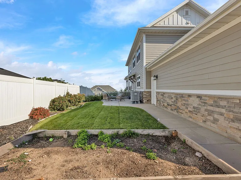 910 S Pace Pl — Photo 53