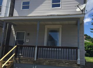 372 3rd St, Pitcairn, PA 15140