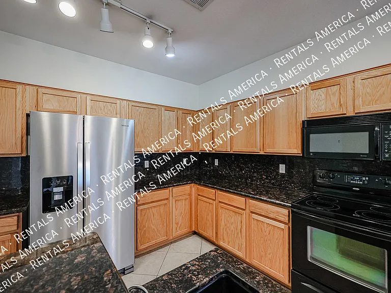 3481 E Vernon St — Photo 17