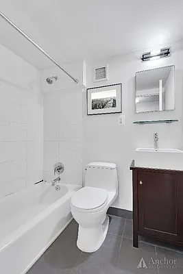 Rented by Anchor Associates | media 22