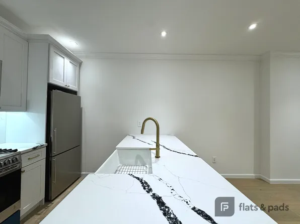 639 Rogers Avenue image 1 of 16