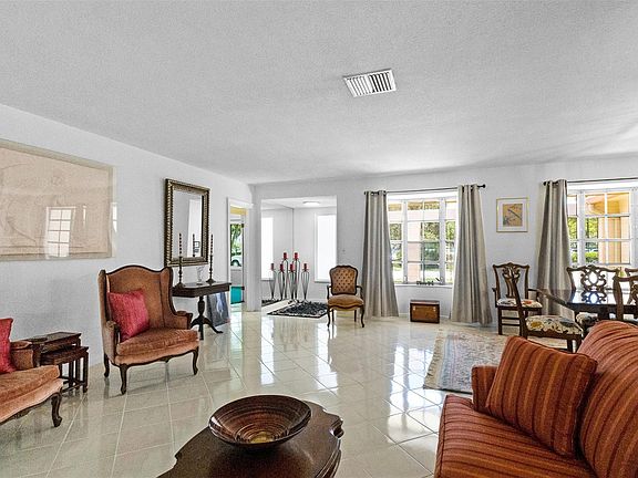3rd image of 6331 NE 22nd Avenue